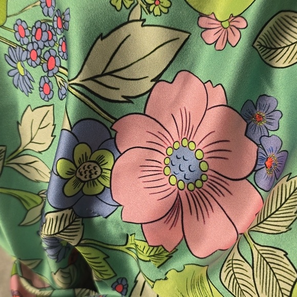 Zara Green Floral Buttondown Sheath Dress with Sweetheart Neckline - Picture 8 of 9